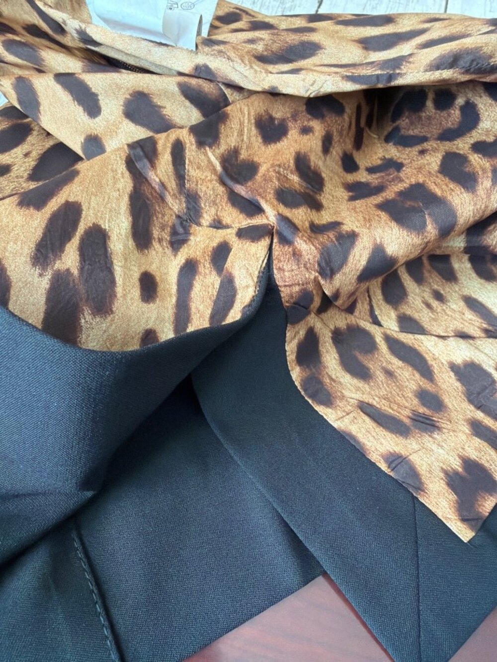 Vintage Dolce & Gabbana Black Wool Knee Length Skirt Leopard Lining Sz IT38 - Picture 13 of 16